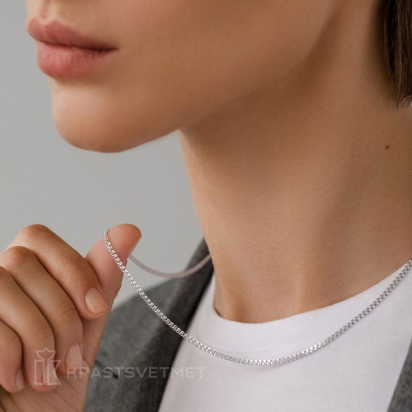 Цепь из белого золота, плетение «Love»